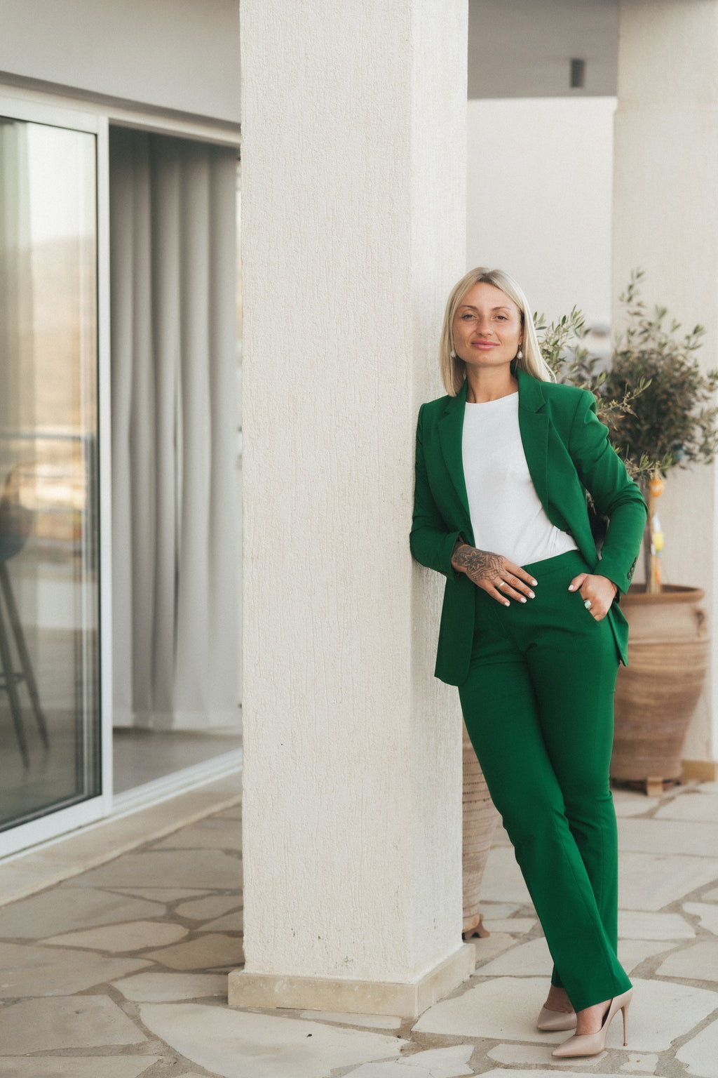 Women’s Pantsuit – Emerald Green (Standard Blazer)