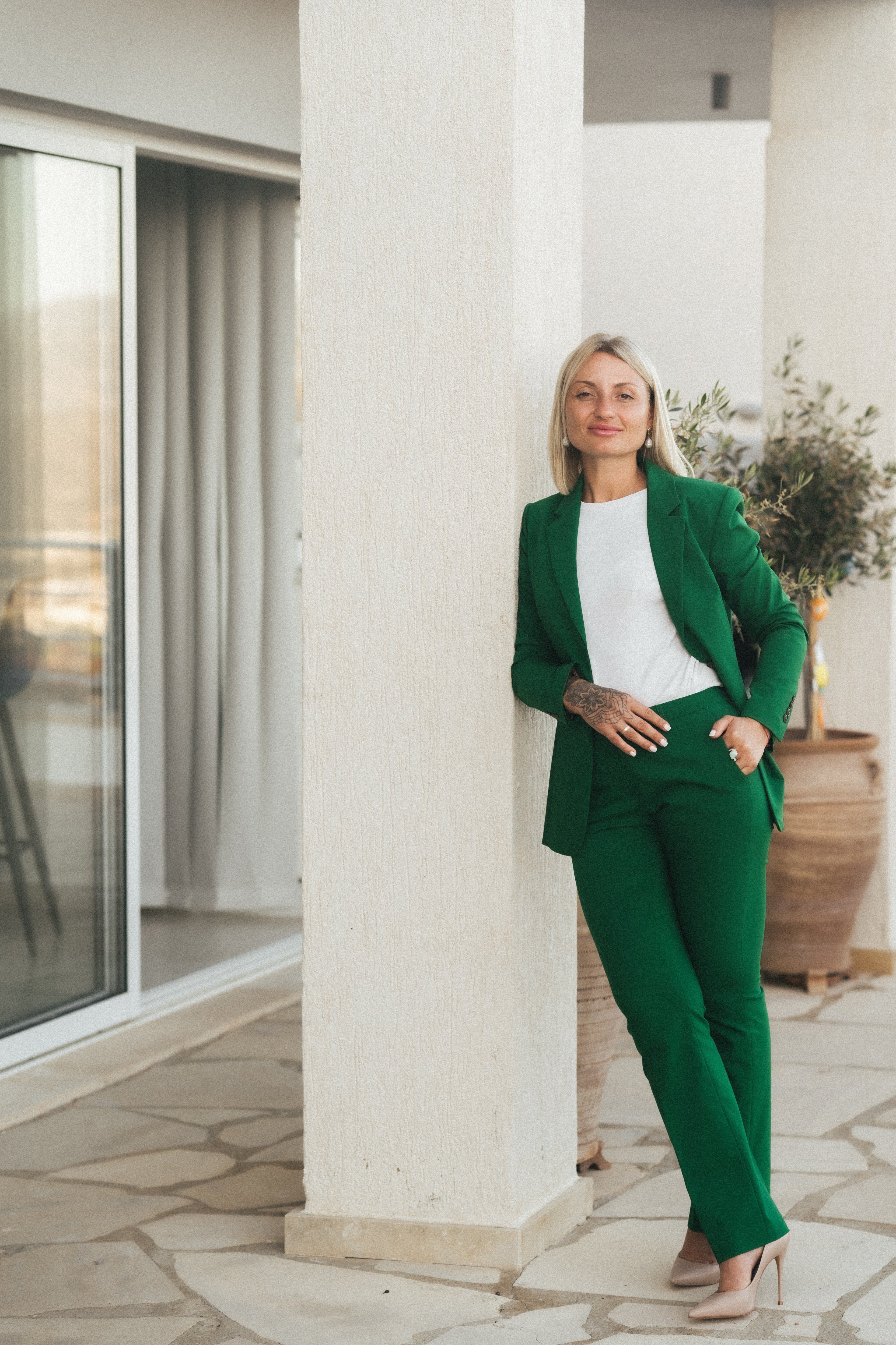 Women’s Pantsuit – Emerald Green (Standard Blazer)