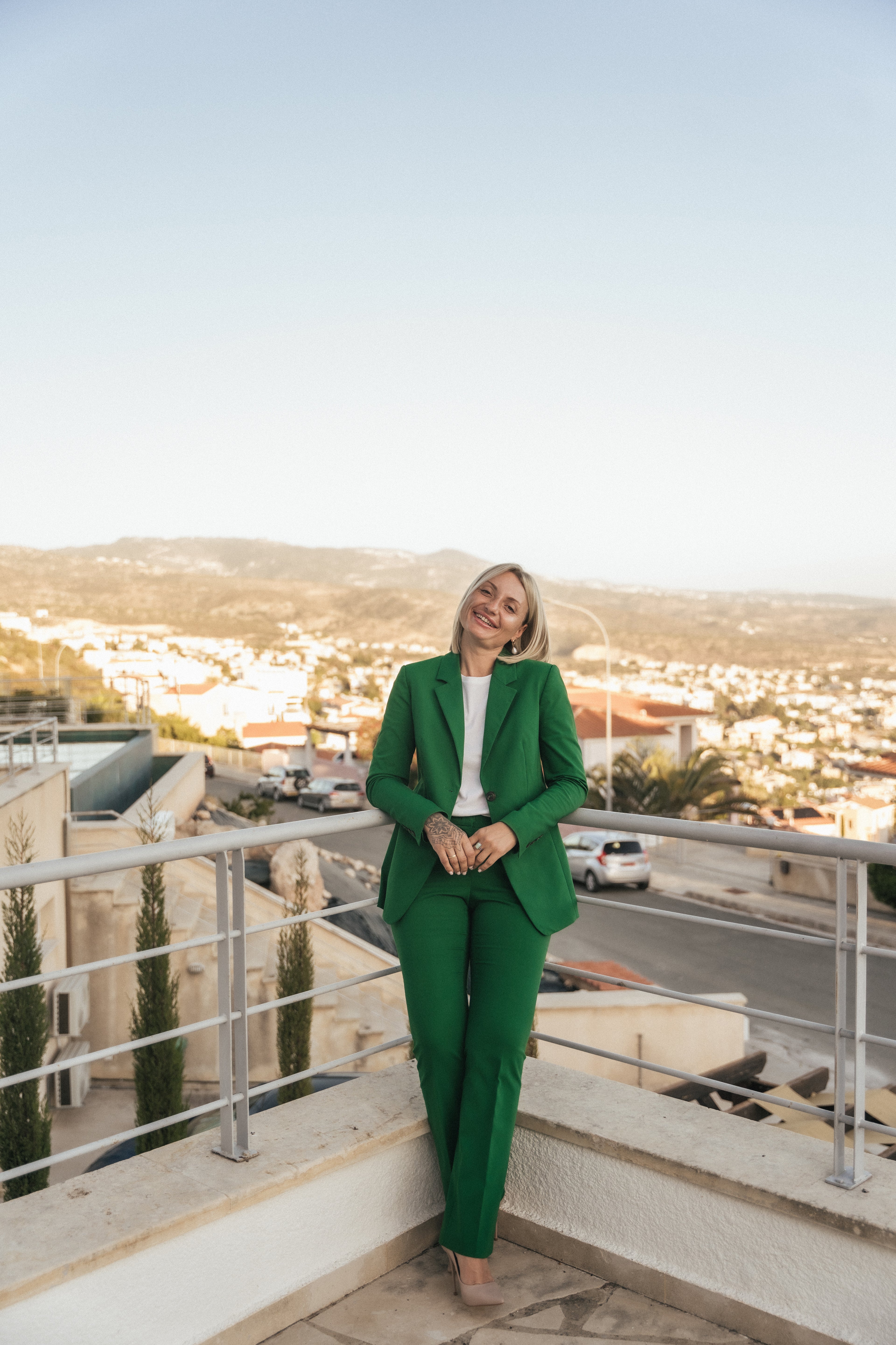 Women’s Pantsuit – Emerald Green (Standard Blazer)