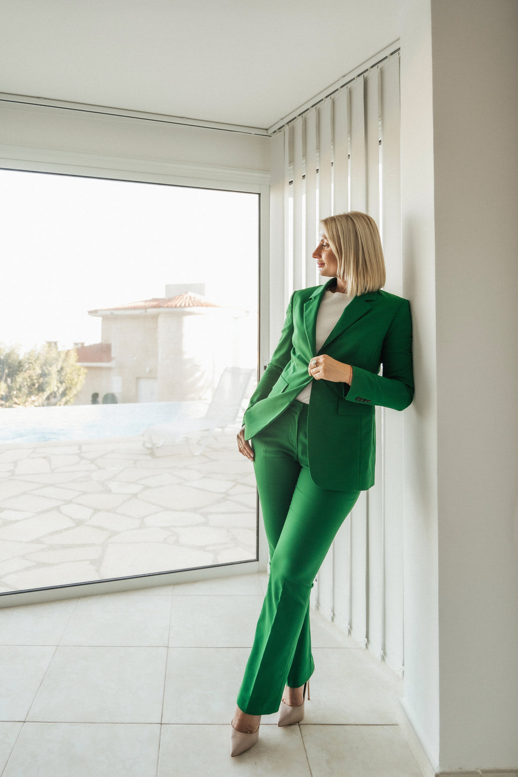 Women’s Pantsuit – Emerald Green (Standard Blazer)