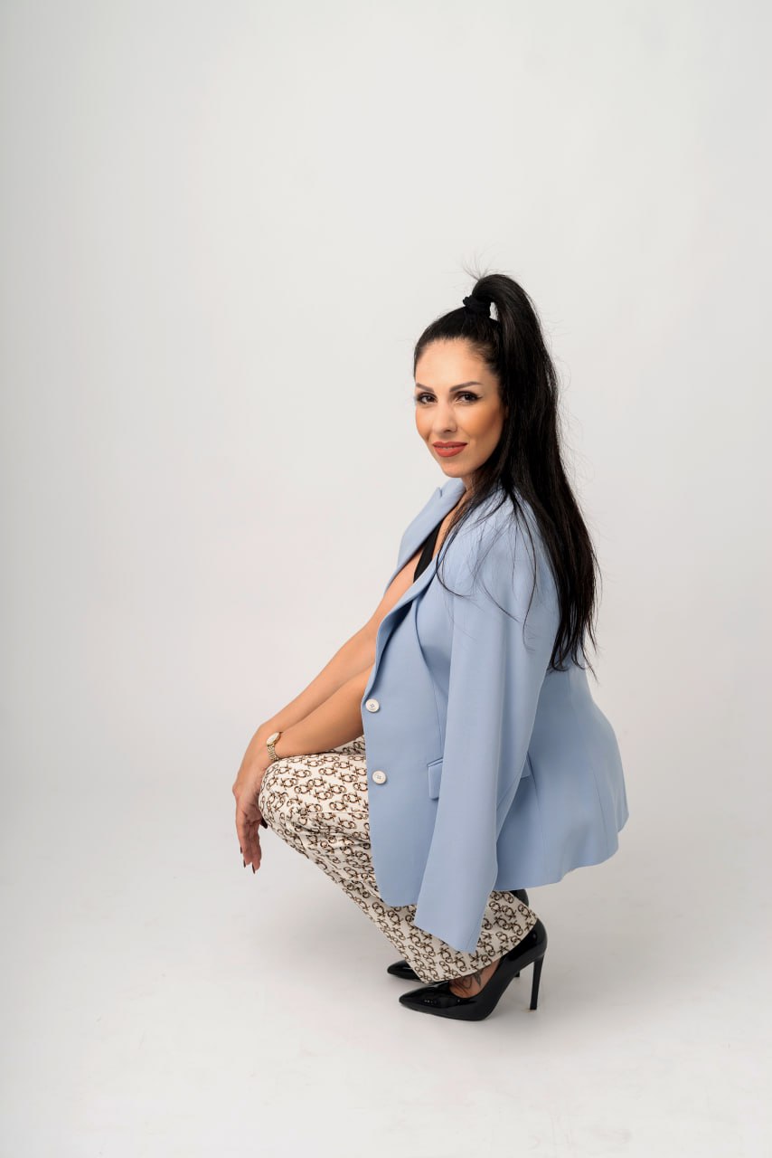 Women’s Short Blazer – Soft Blue Mist