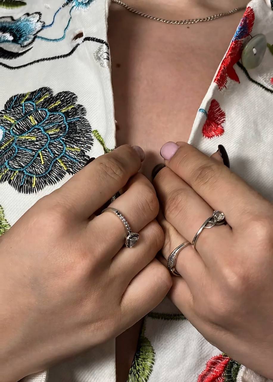 Women’s Long Linen Blazer – Pure White Linen with Embroidery