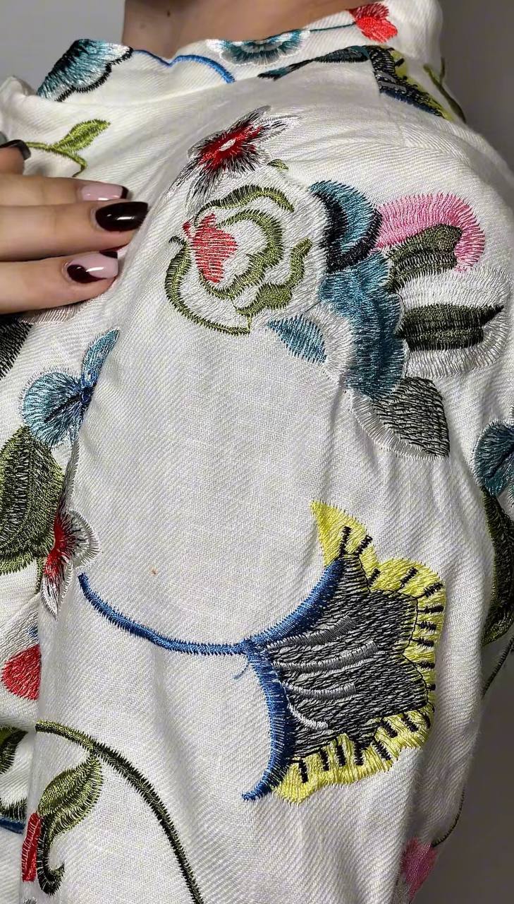 Women’s Long Linen Blazer – Pure White Linen with Embroidery