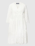 Women’s Embroidered Eyelet Dress – White