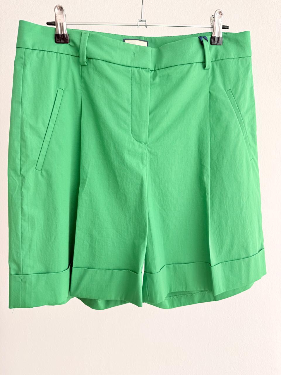 Women’s Cuffed Tailored Shorts – Green (Short Length)
