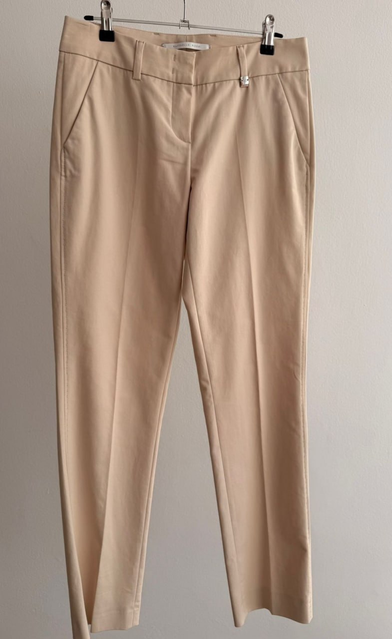 Women’s Tailored Pants with Soft Waist Detail – Beige