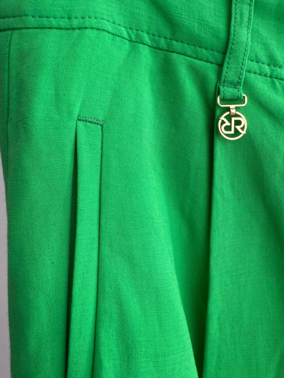 Women’s Wide-Leg Culotte Pants with Decorative Detail – Green