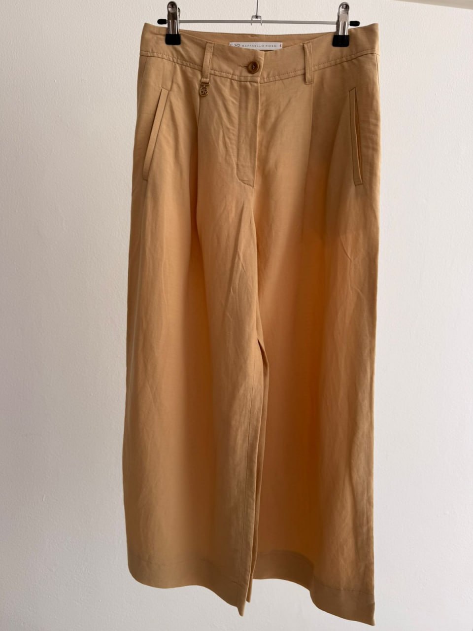 Women’s Wide-Leg Culotte Pants with Decorative Detail – Camel