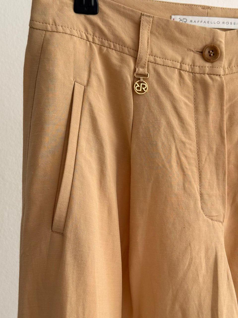 Women’s Wide-Leg Culotte Pants with Decorative Detail – Camel