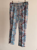 Women’s Cropped Printed Pants – Light Blue Floral